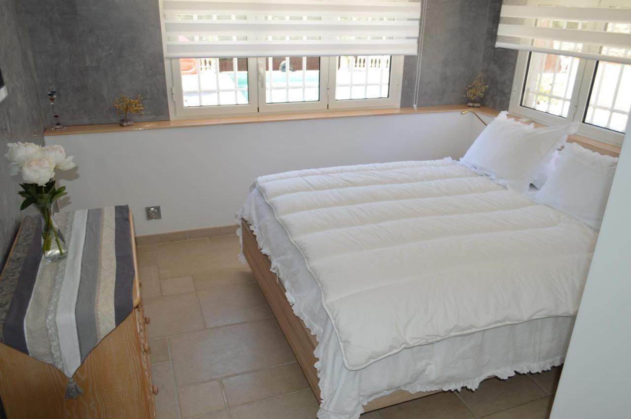 Villa Jalna Chambre, Suites Et Appartement Roquefort-les-Pins Luaran gambar