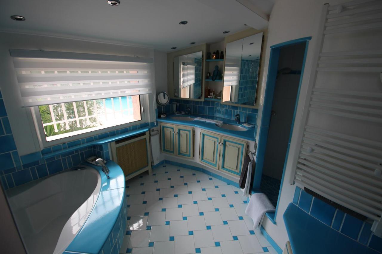 Villa Jalna Chambre, Suites Et Appartement Roquefort-les-Pins Luaran gambar